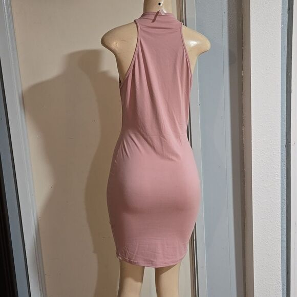 Elegant Pink Sleeveless Dress - Picture 13 of 14